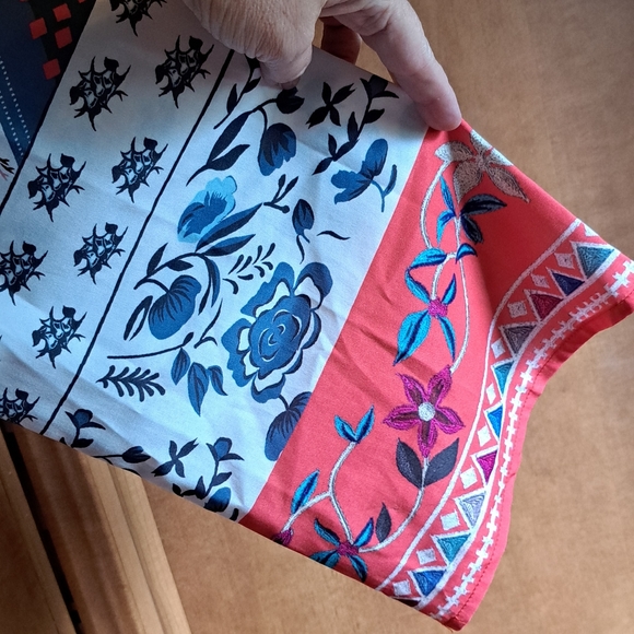 Gorgeous Misslook Tunic Blouse Mixed Media Fabric Hummingbirds Belle Sleeves XL - Picture 8 of 8